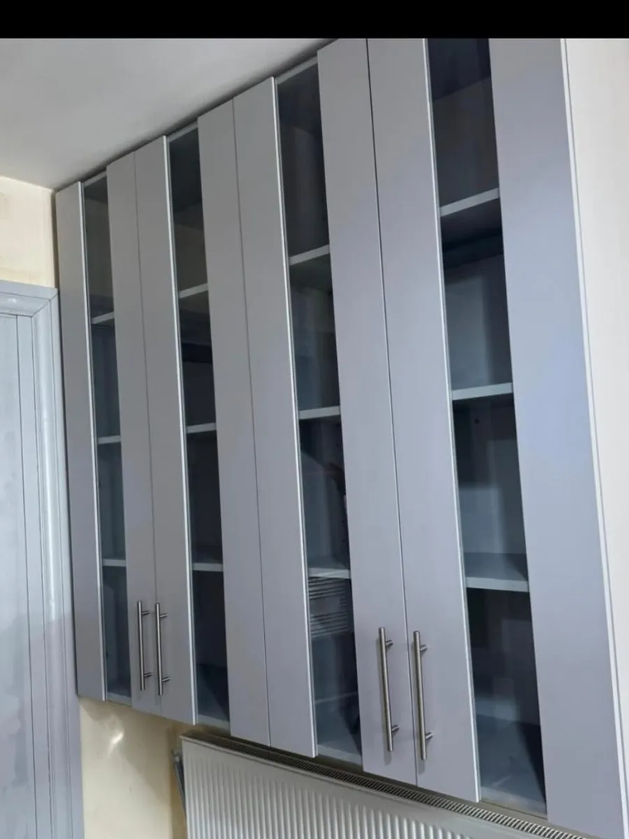Glass wall units - Image 2