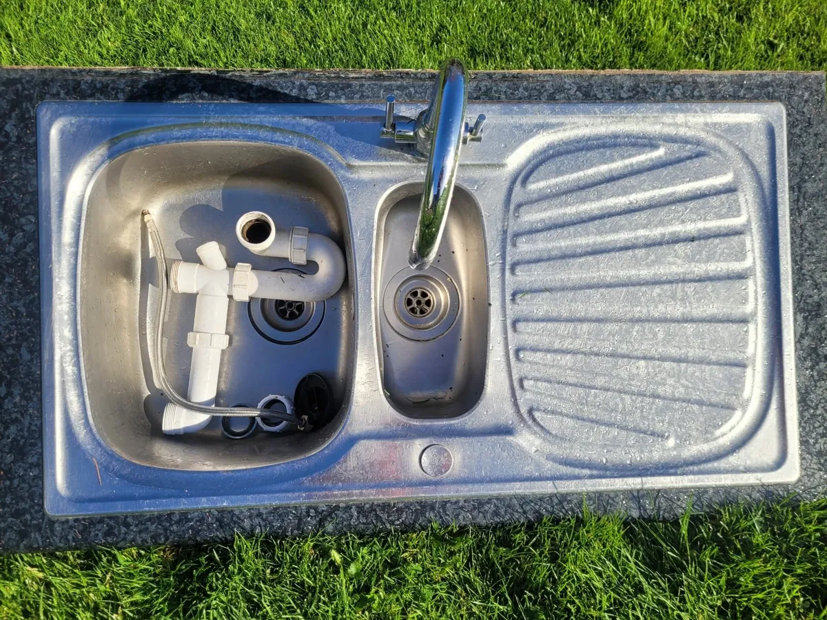 Double Sink - Image 4