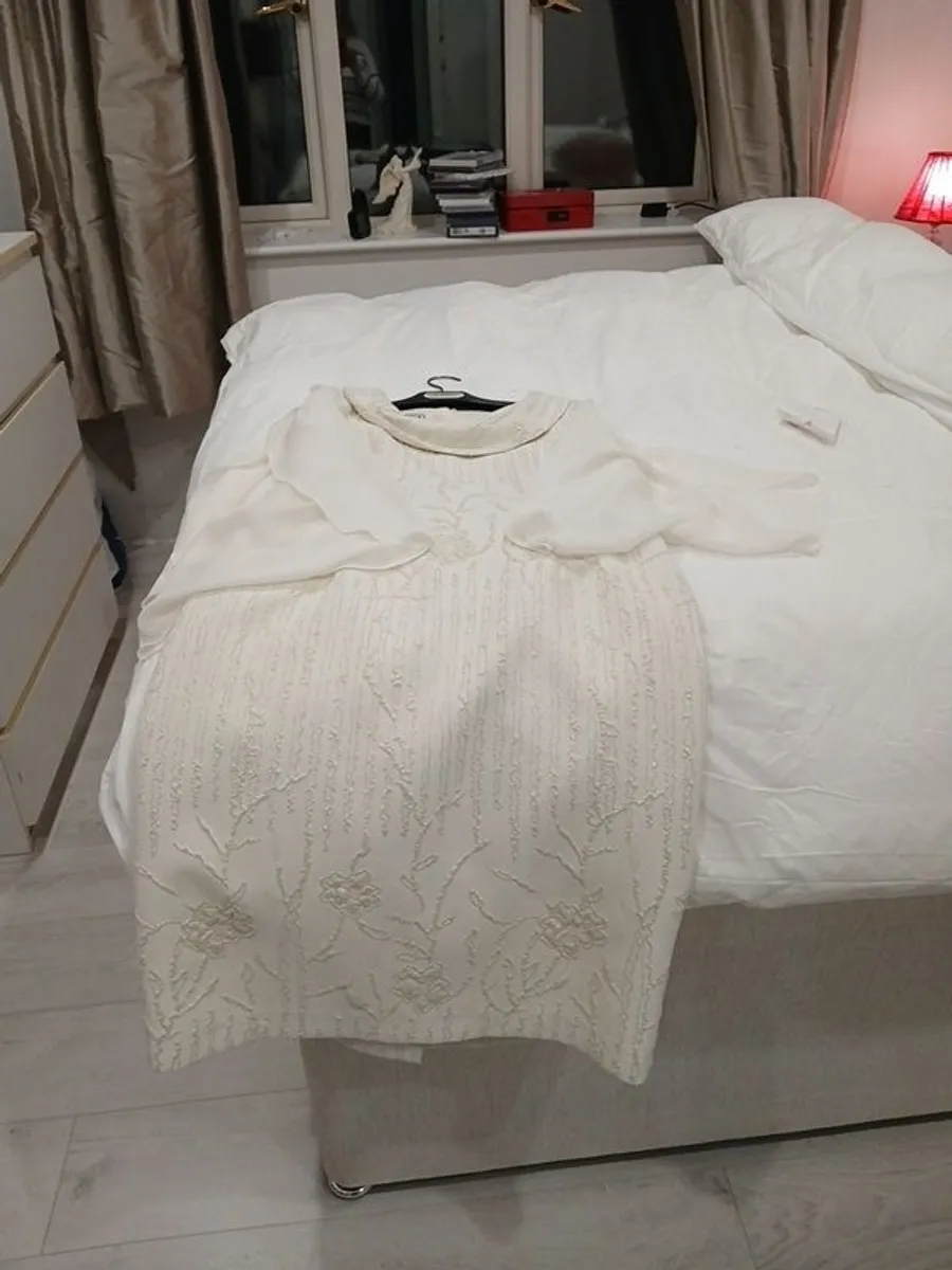 mother of bride - Image 1