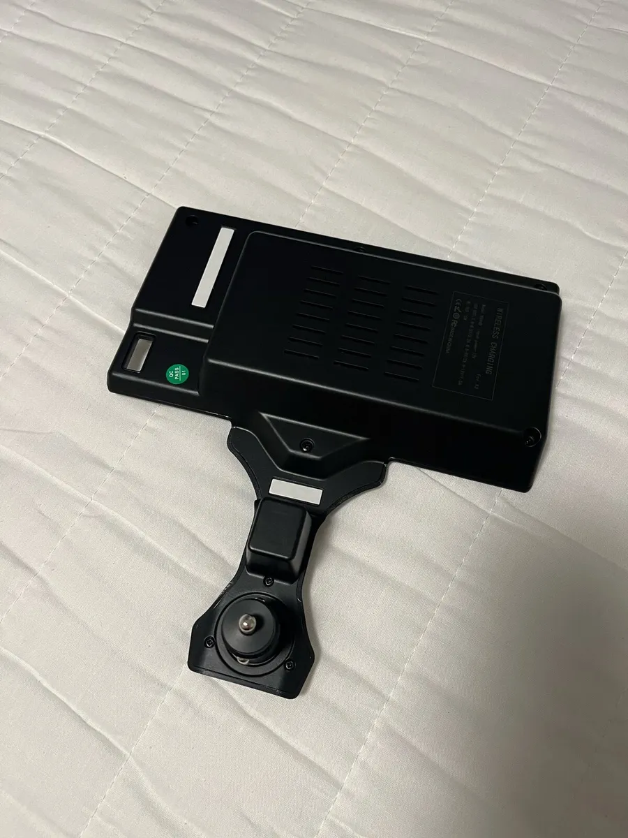 BMW X3 wireless charger - Image 2