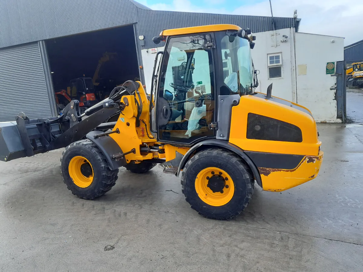JCB 406 2021 (18052) - Image 2