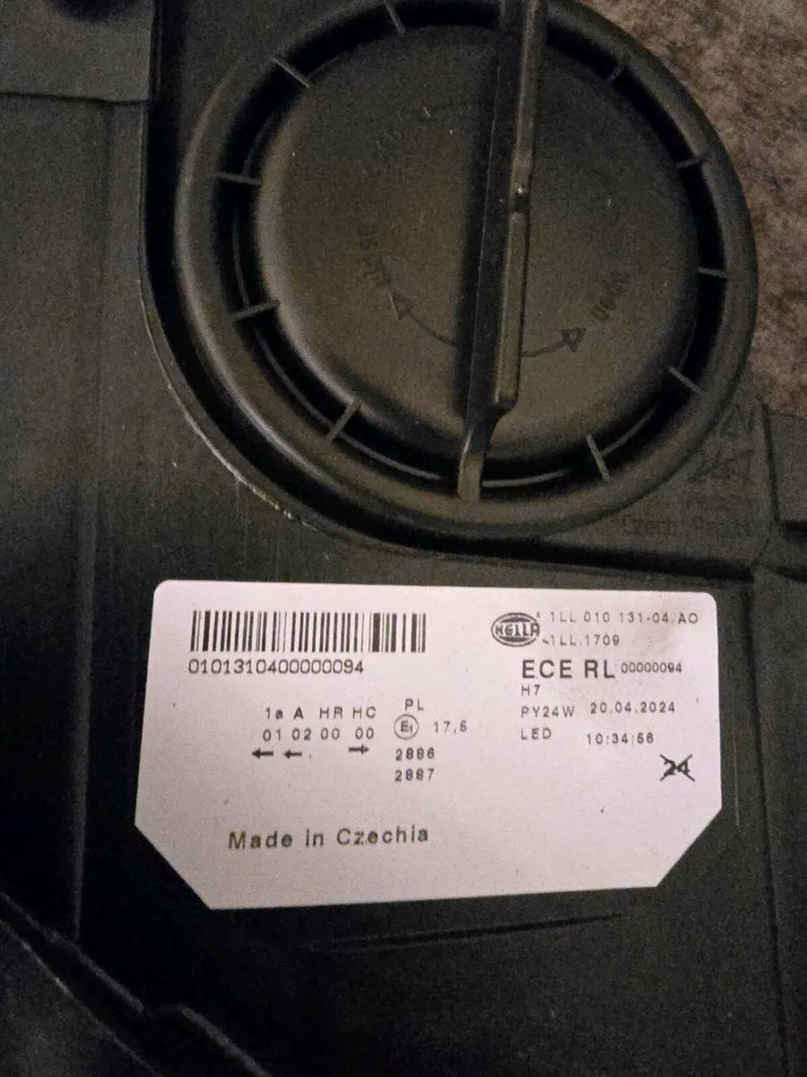 BMW 5 series RHS head light, module, and bulbs - Image 2