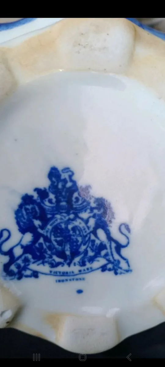 Repro victorian large jug and bowl set - Image 3