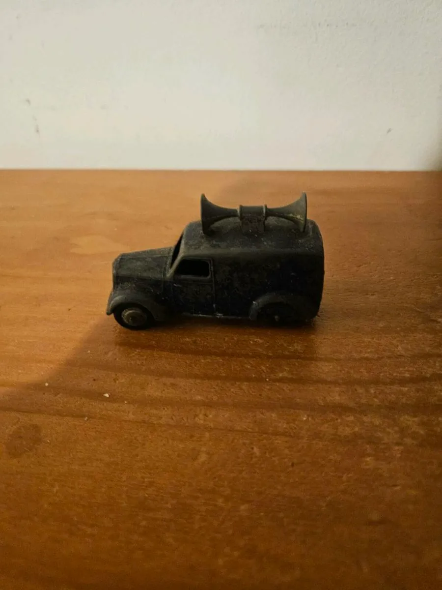Dinky Pre War Van - Image 3