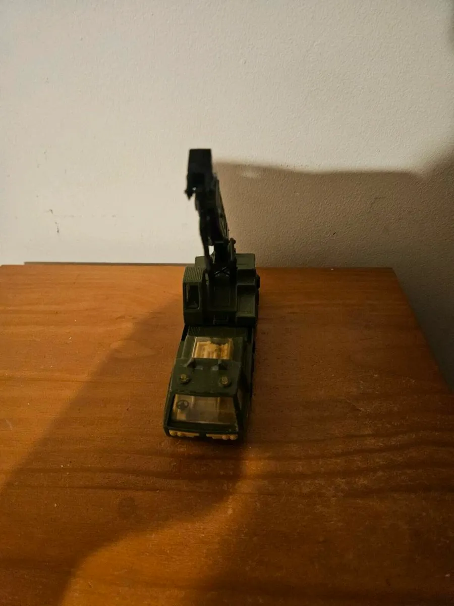 Matchbox Battlekings Crane - Image 2