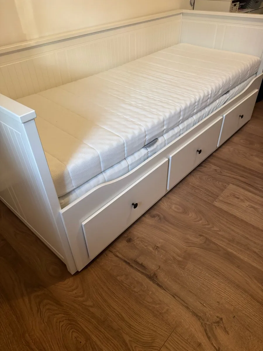 Ikea Day Bed - Image 1