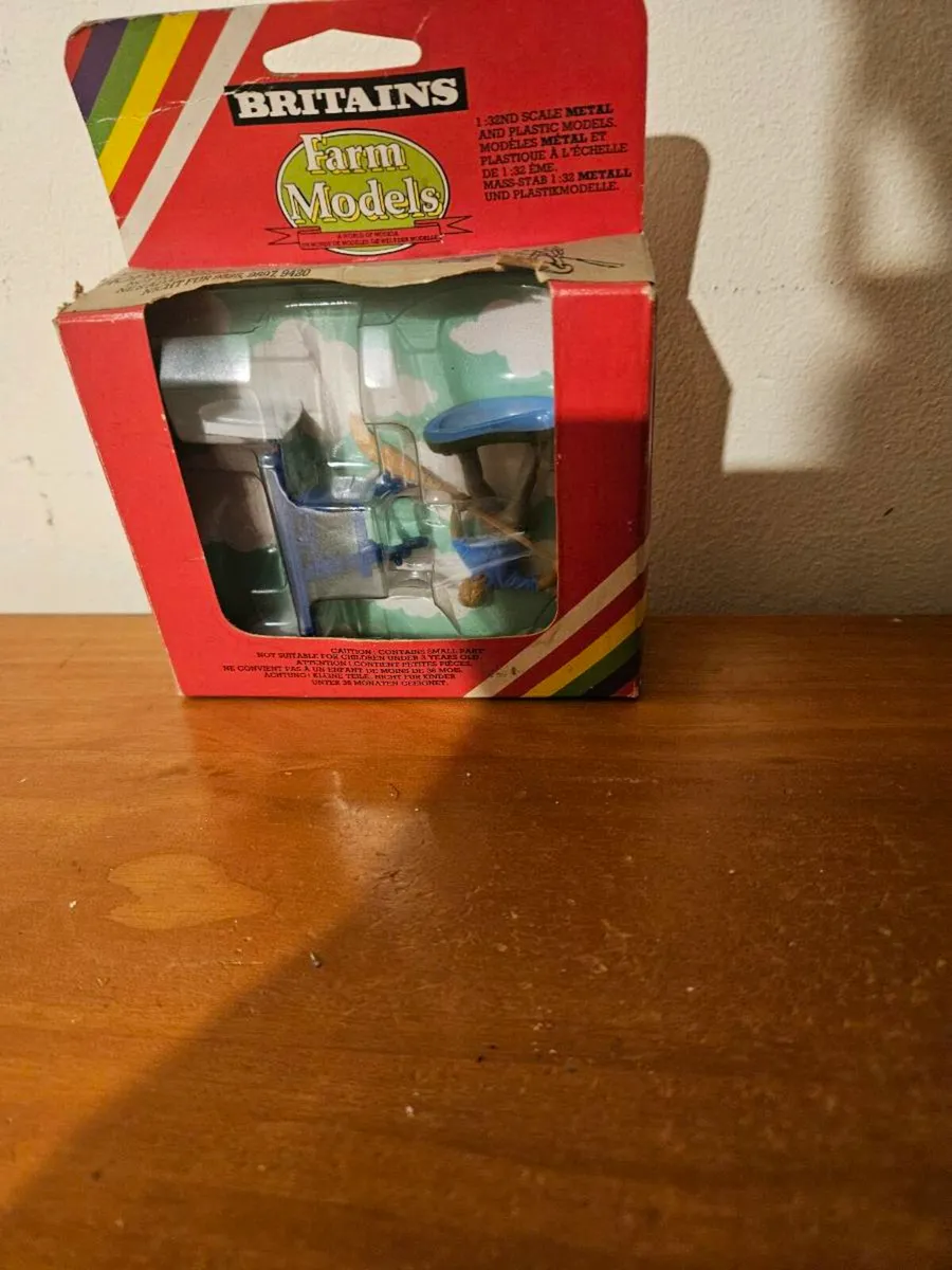 Britain's Farm Yard Scraper - Image 2