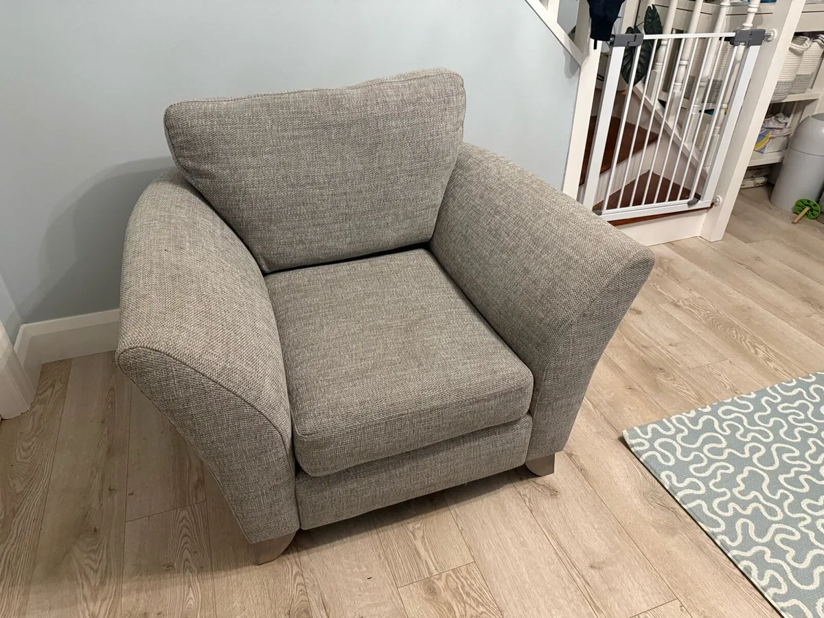 Grey armchair - Image 2