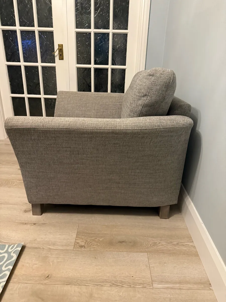 Grey armchair - Image 4