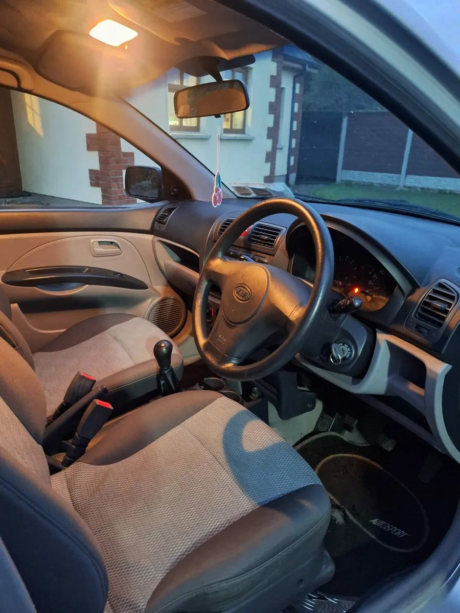 Kia picanto - Image 1