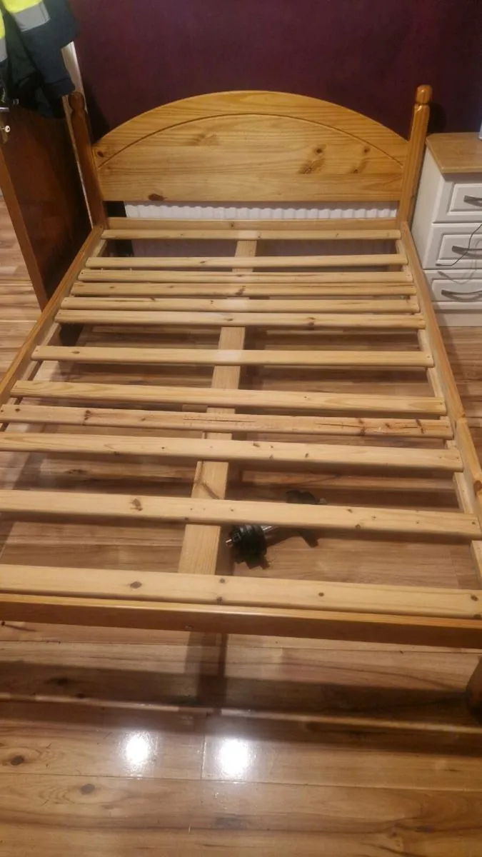 Double bed frame - Image 1