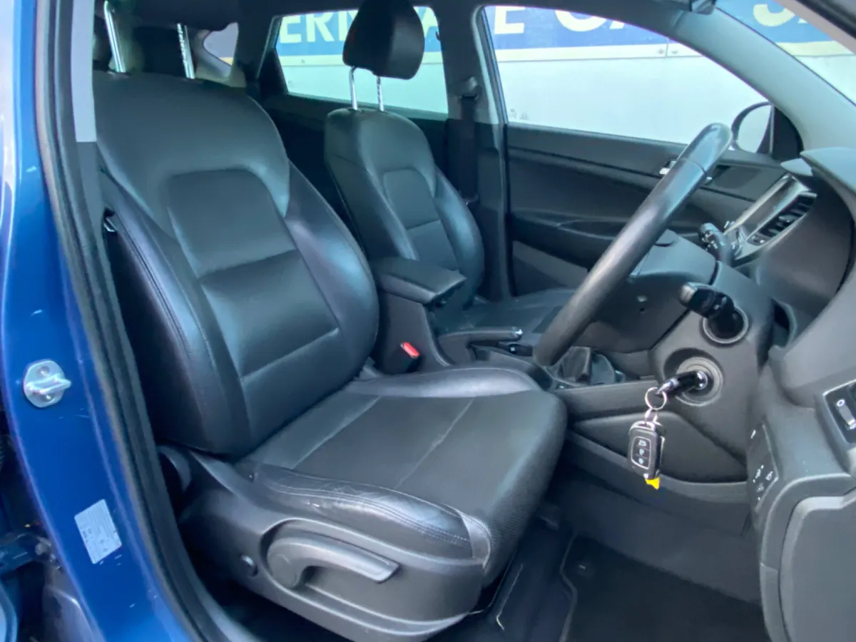 Hyundai Tucson Full leather low kms - Image 4