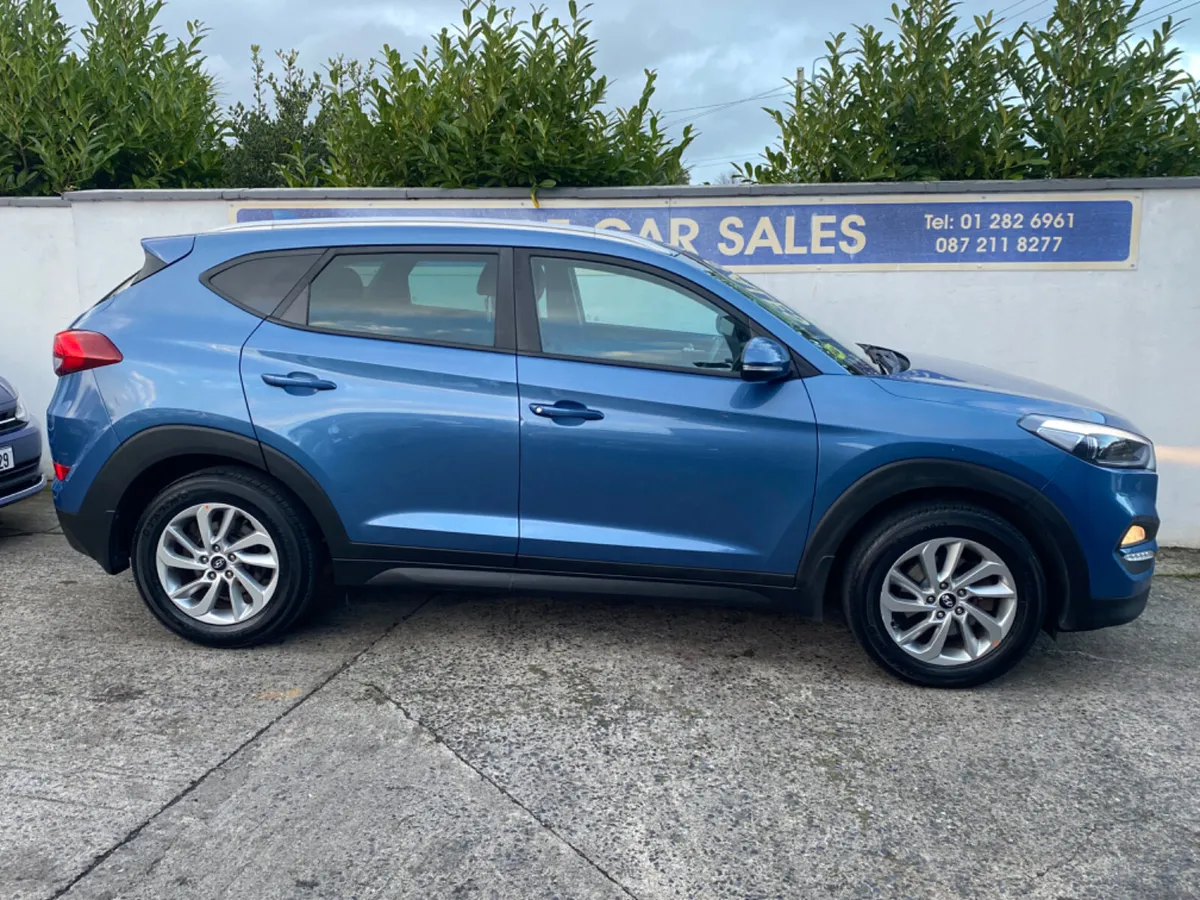 Hyundai Tucson Full leather low kms - Image 2