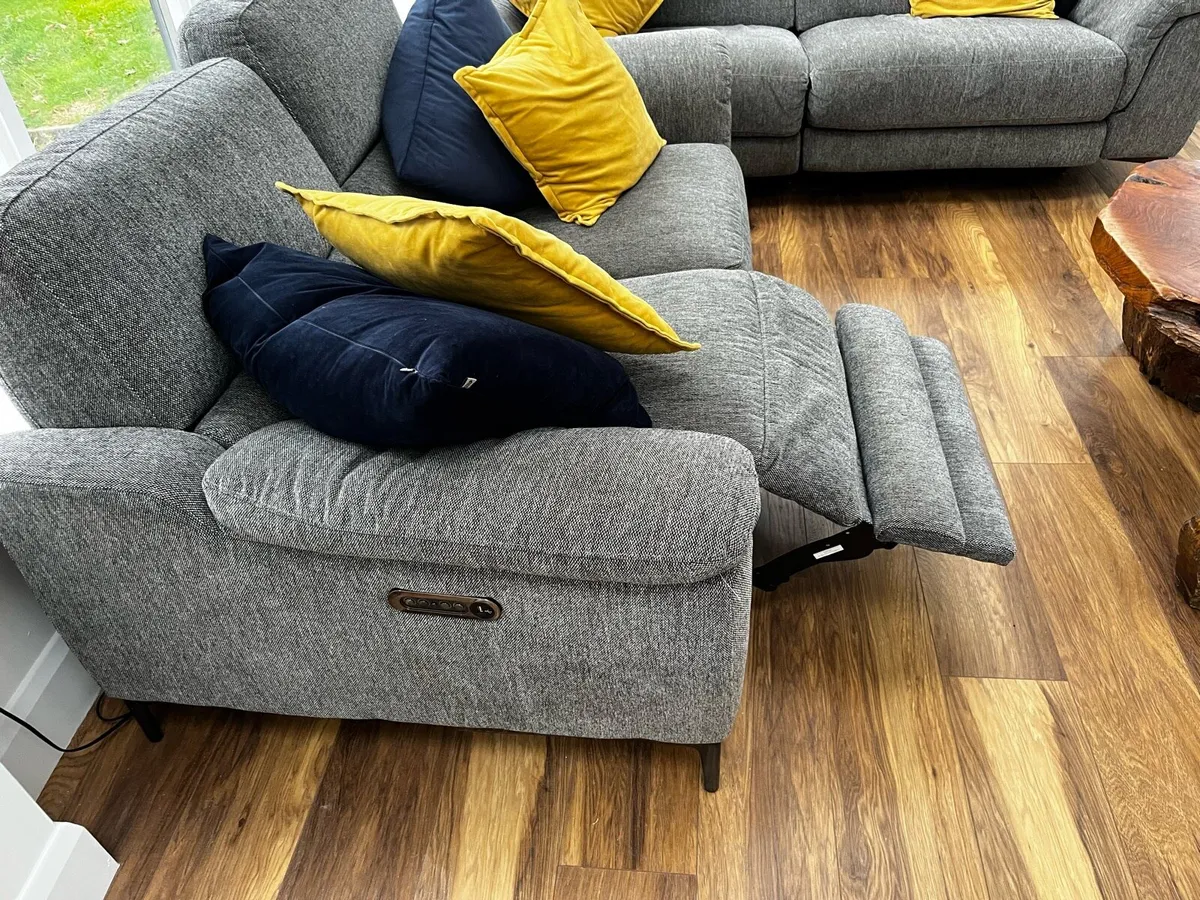 2 & 3 seater power recliners - Image 3