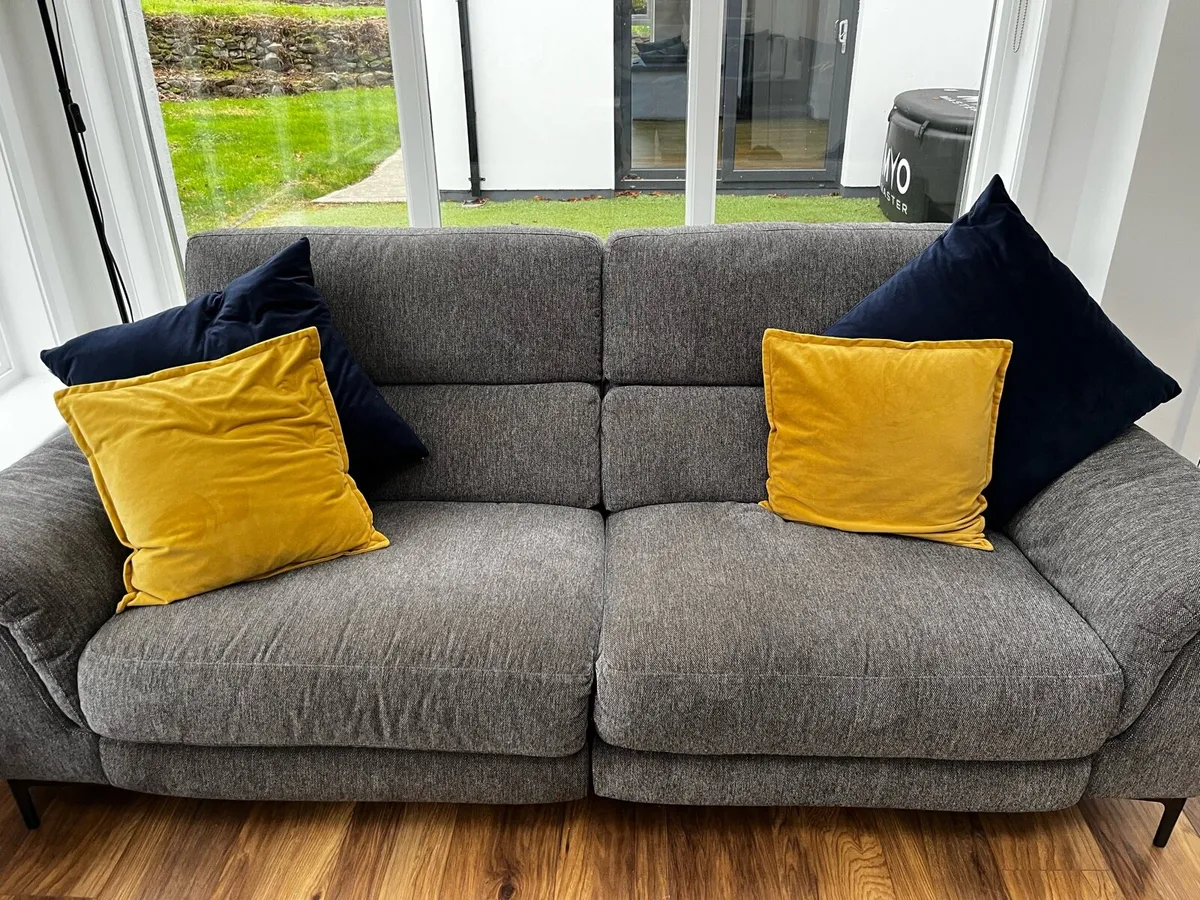 2 & 3 seater power recliners - Image 4