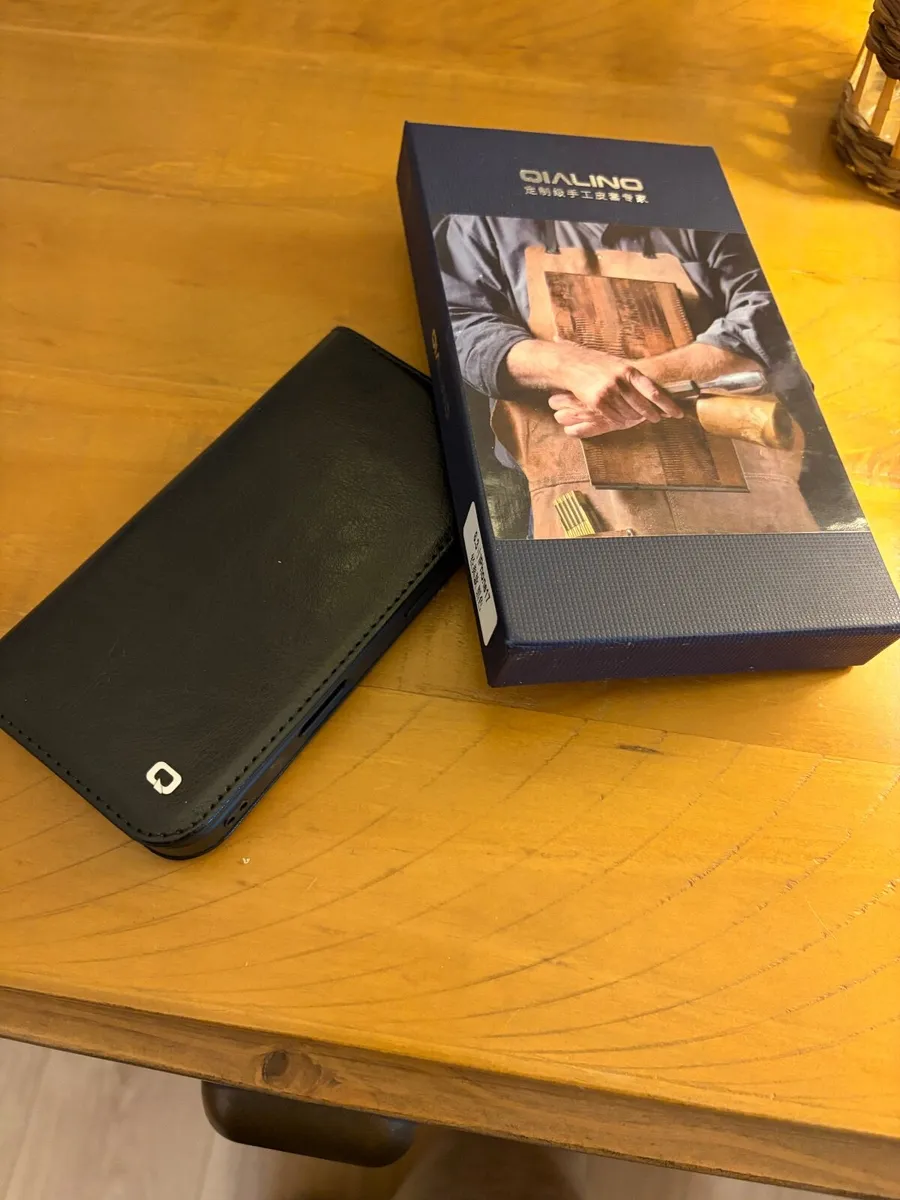 Genuine leather iPhone  17 case - Image 1