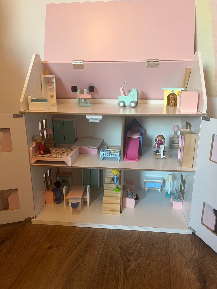 Doll house - Image 3