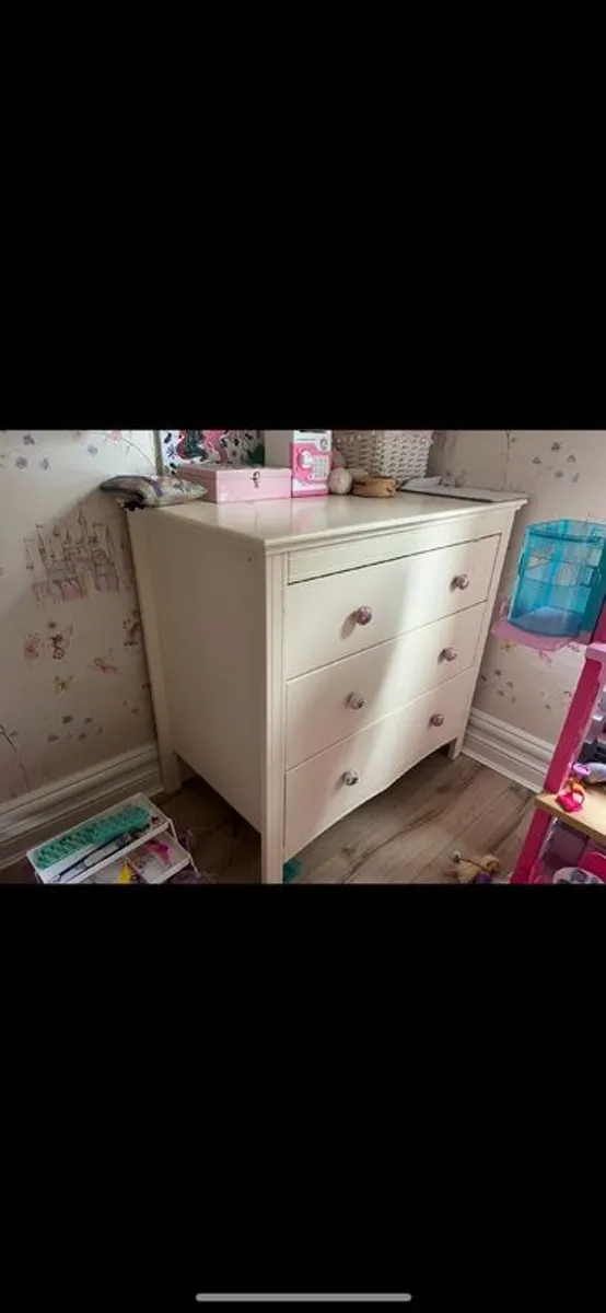 nursery furniture - Image 1