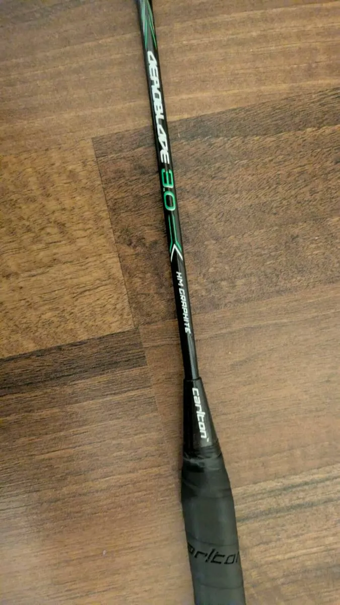 Badminton racket - Image 2