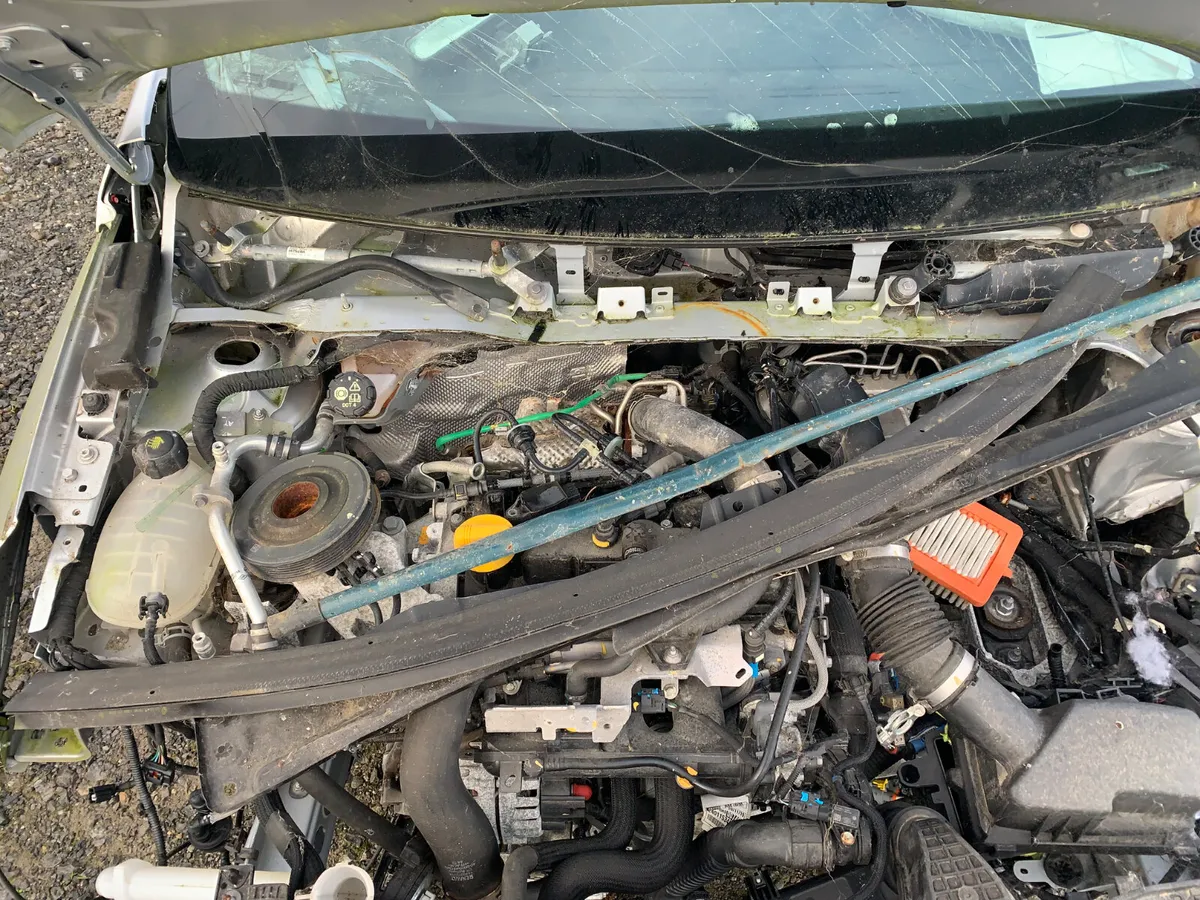 211 RENAULT CLIO PETROL - Image 3