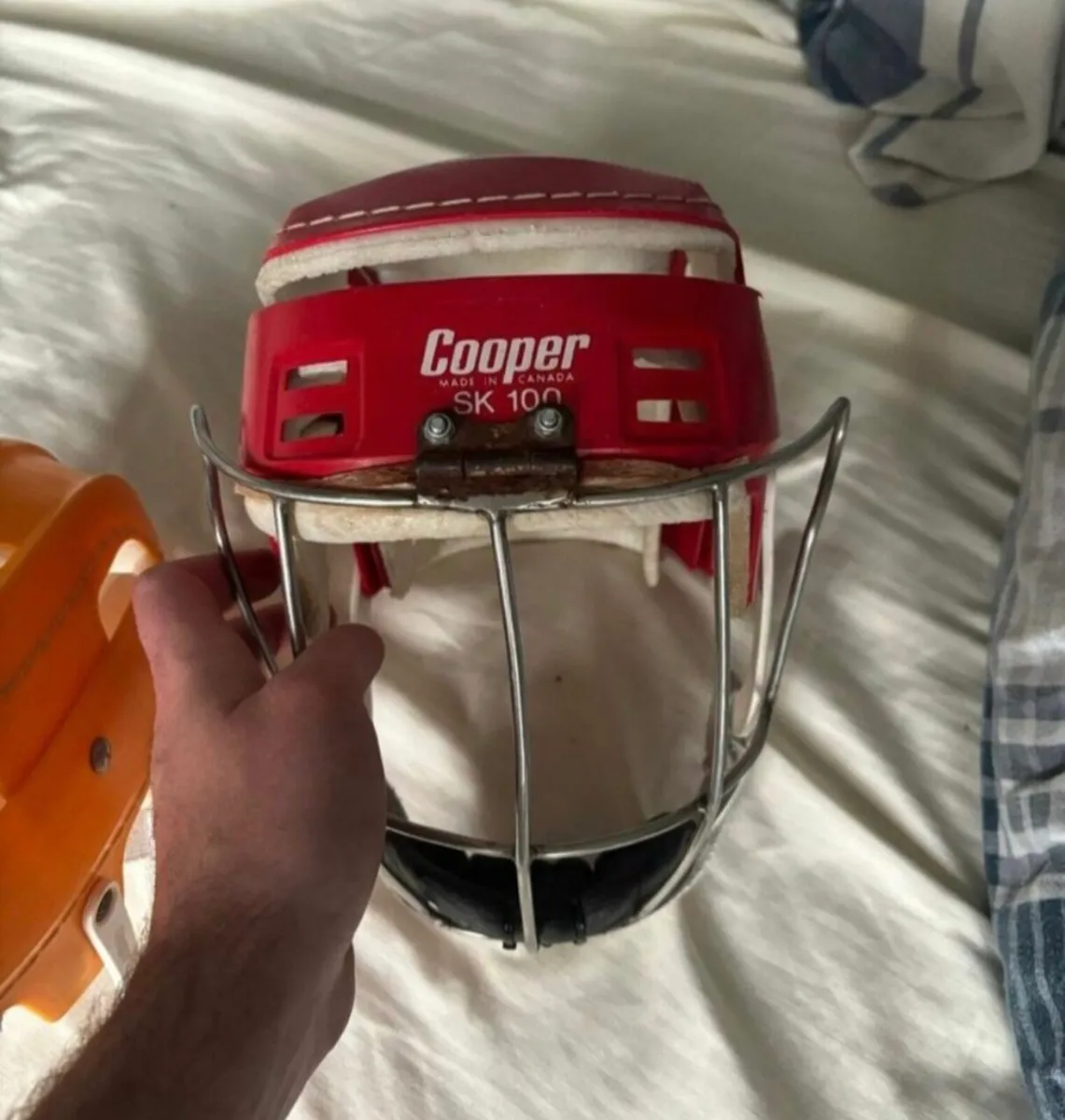 🚨looking for red oldstyle🚨