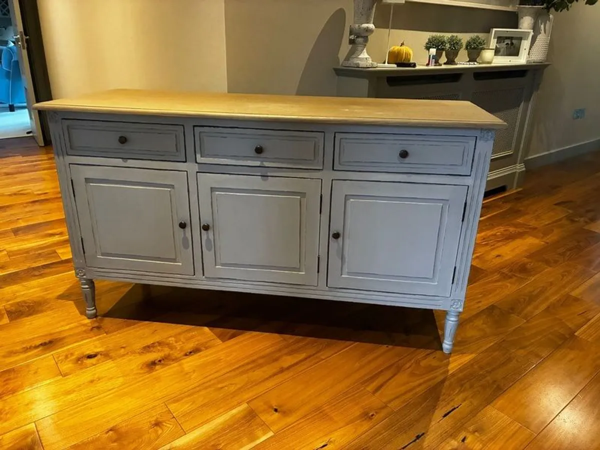 stunning console unit - Image 2