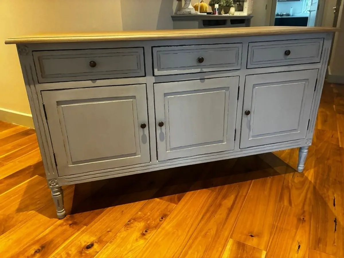 stunning console unit - Image 3