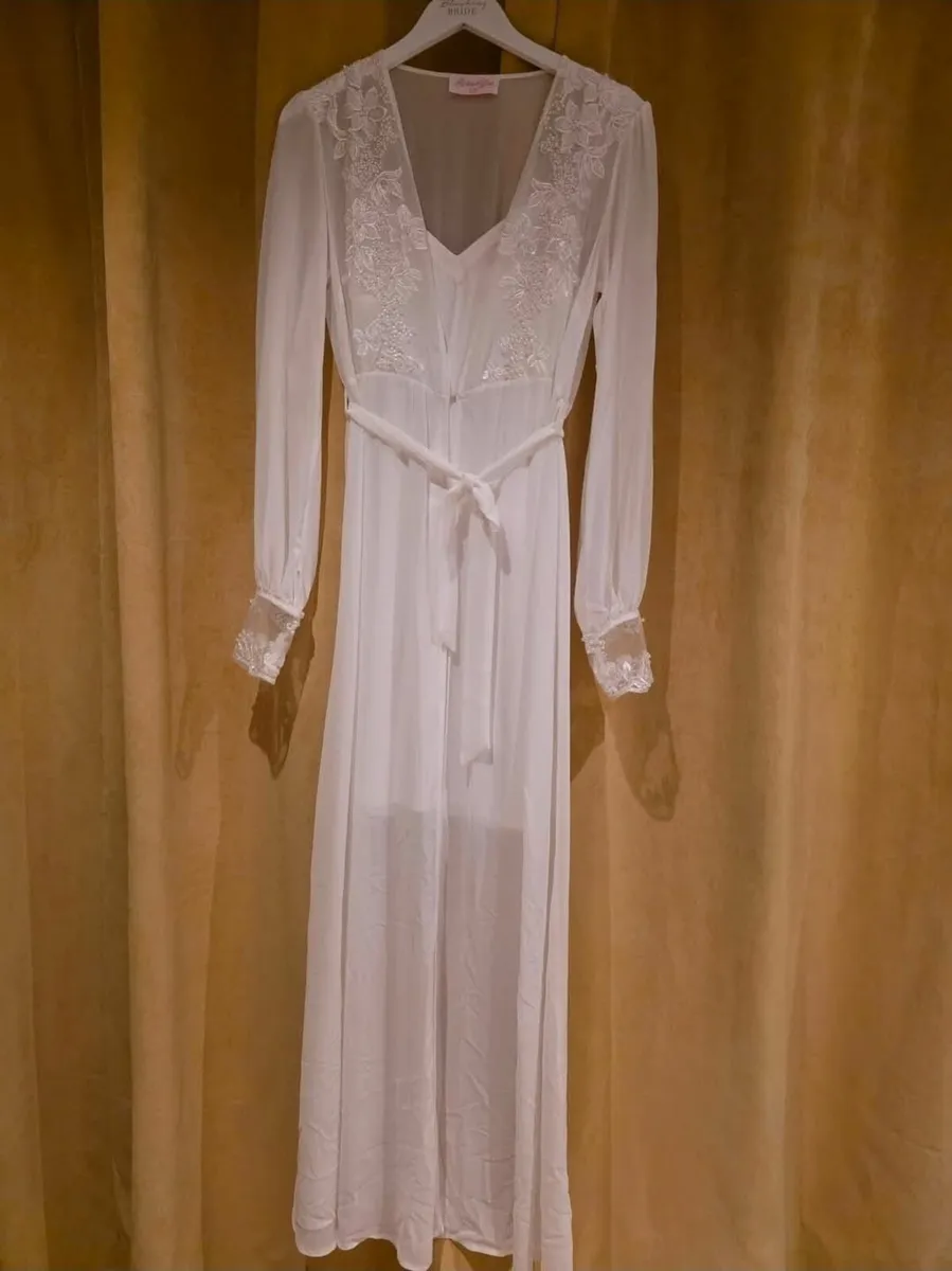 Long beaded lace bridal robe - Image 4