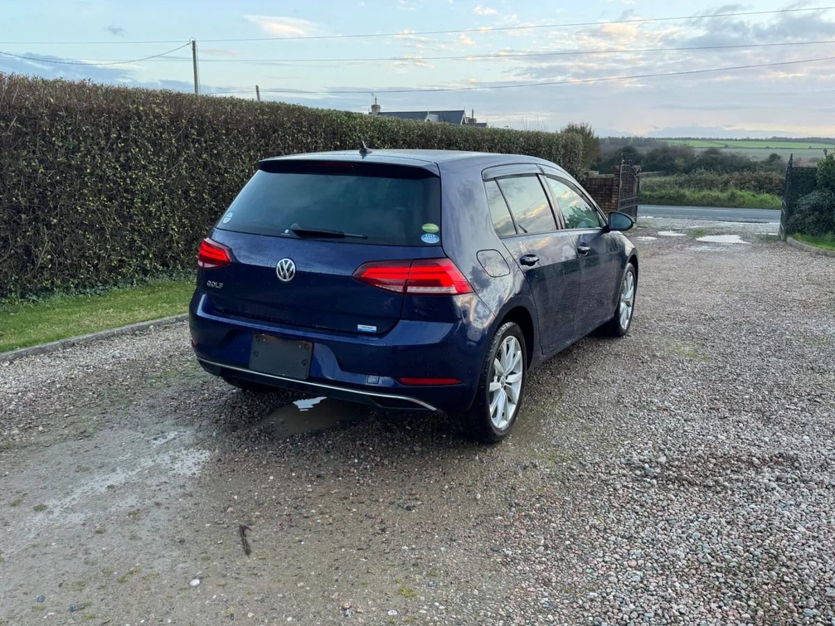 182 Volkswagen Golf Comfortline DSG Auto - Image 4