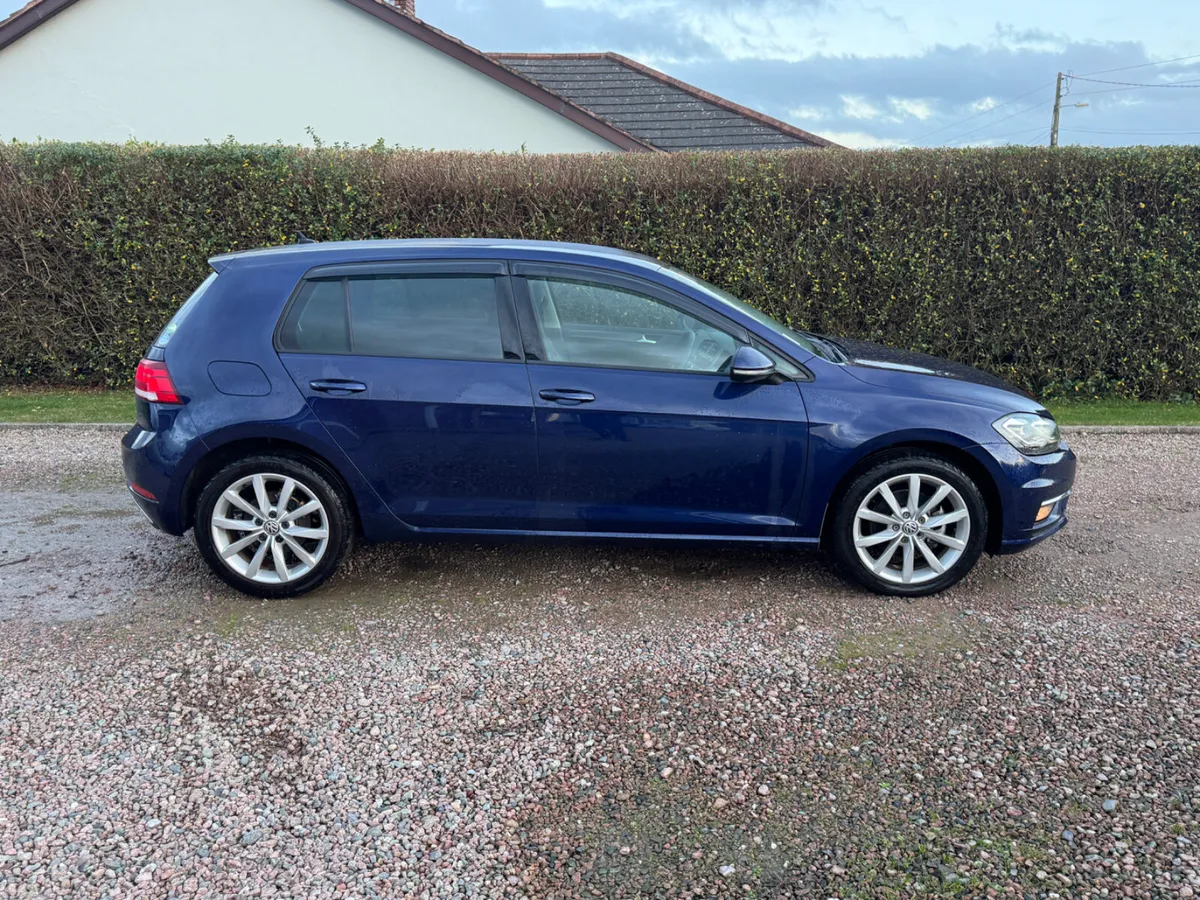 182 Volkswagen Golf Comfortline DSG Auto - Image 3