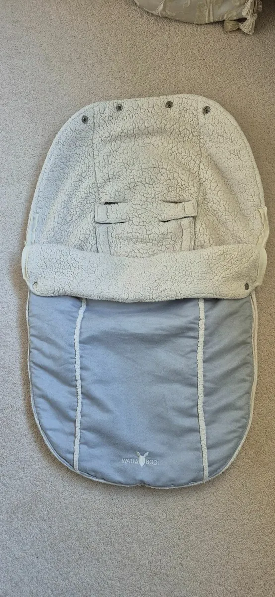Wallaboo carseat footmuff - Image 1