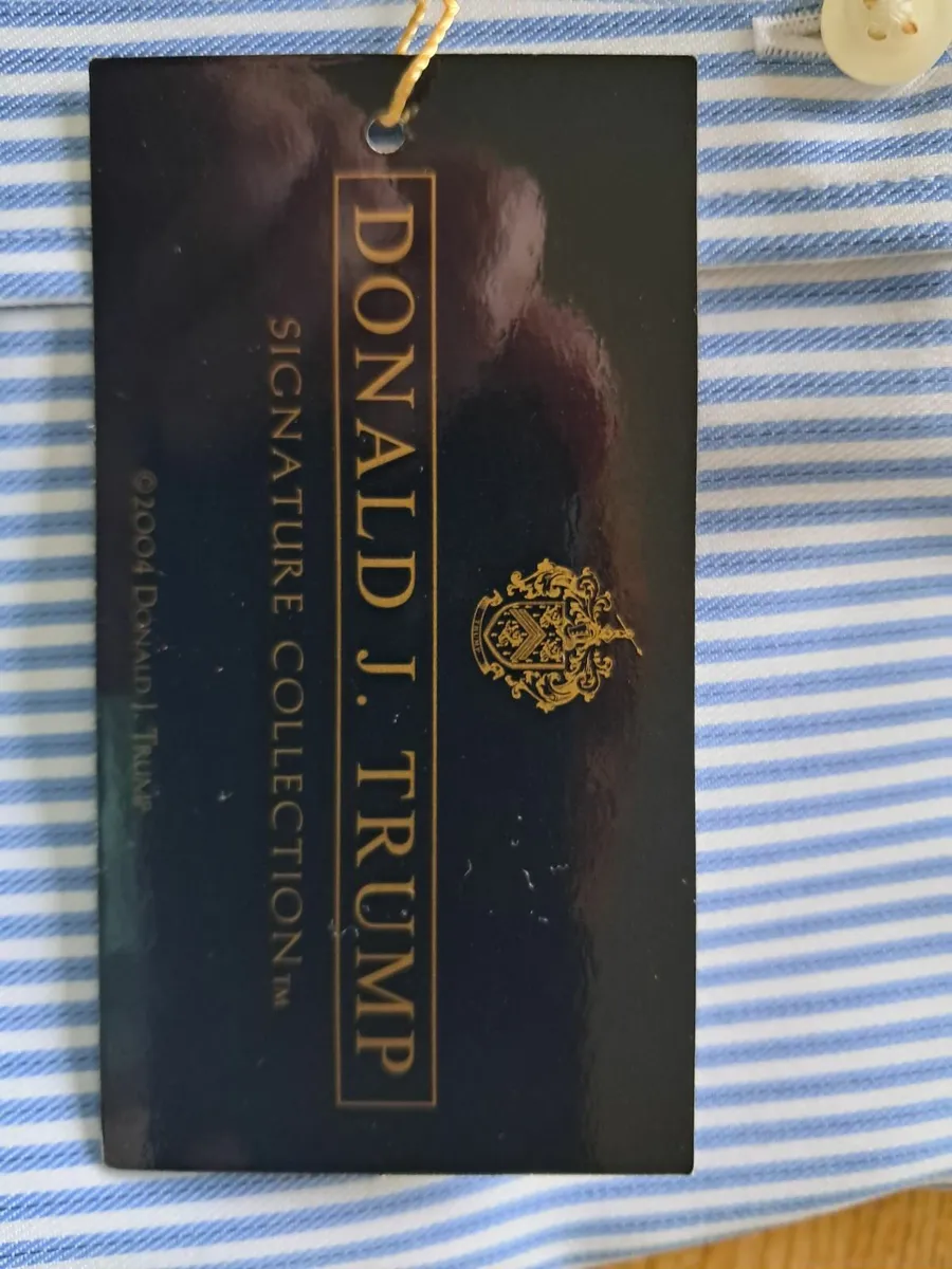 Donald J Trump signature collection - Image 1