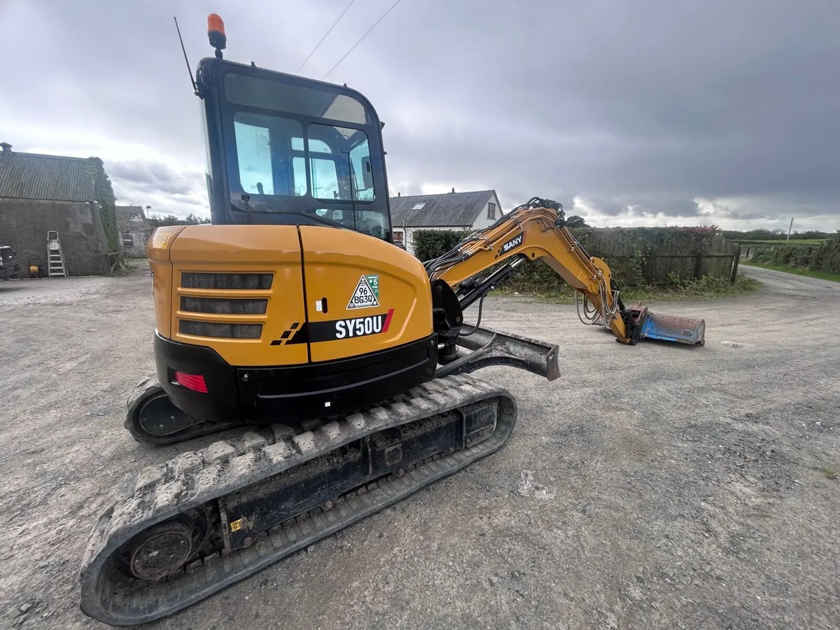 Digger sany u50 - Image 1