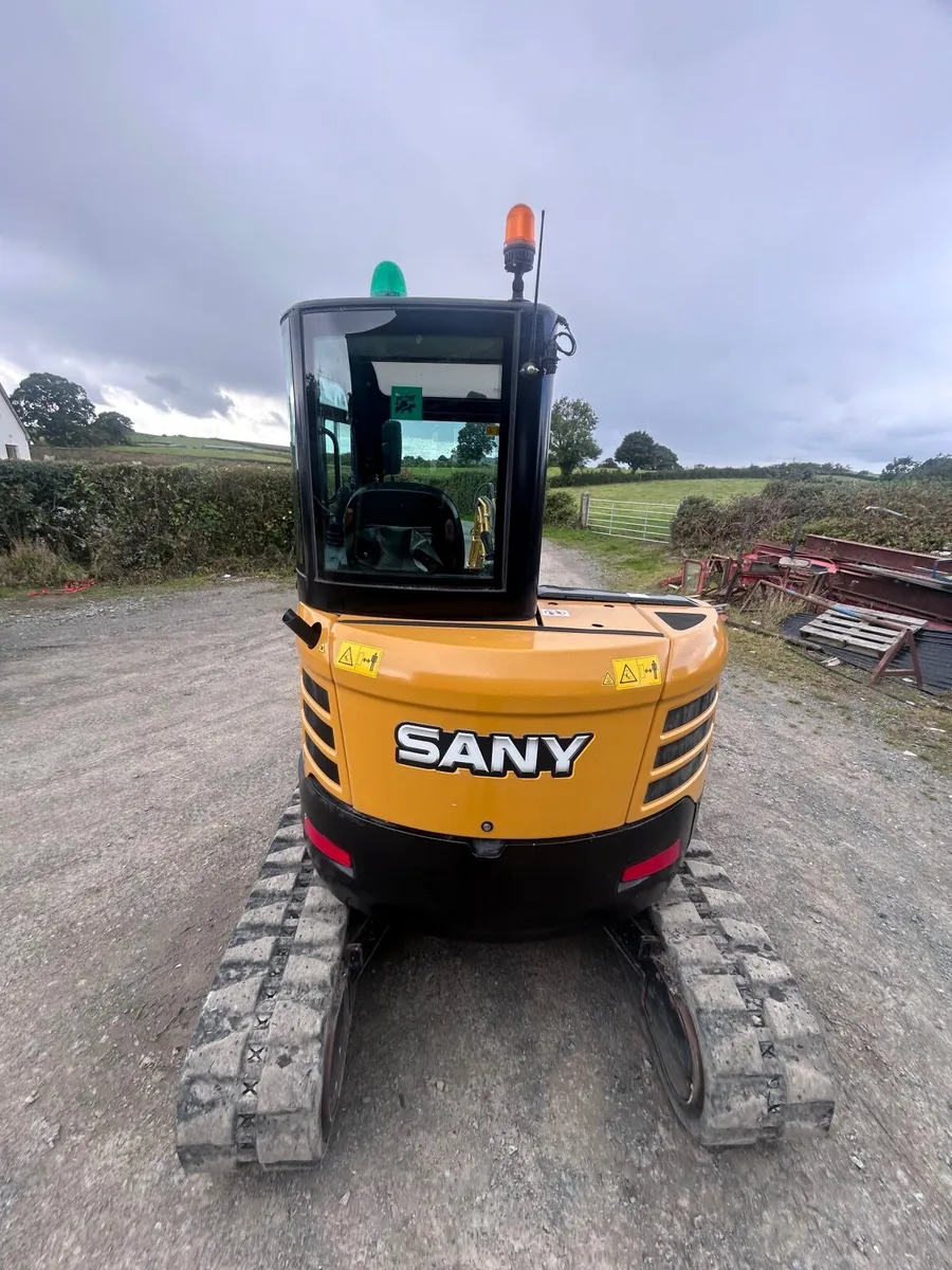 Digger sany u50 - Image 2
