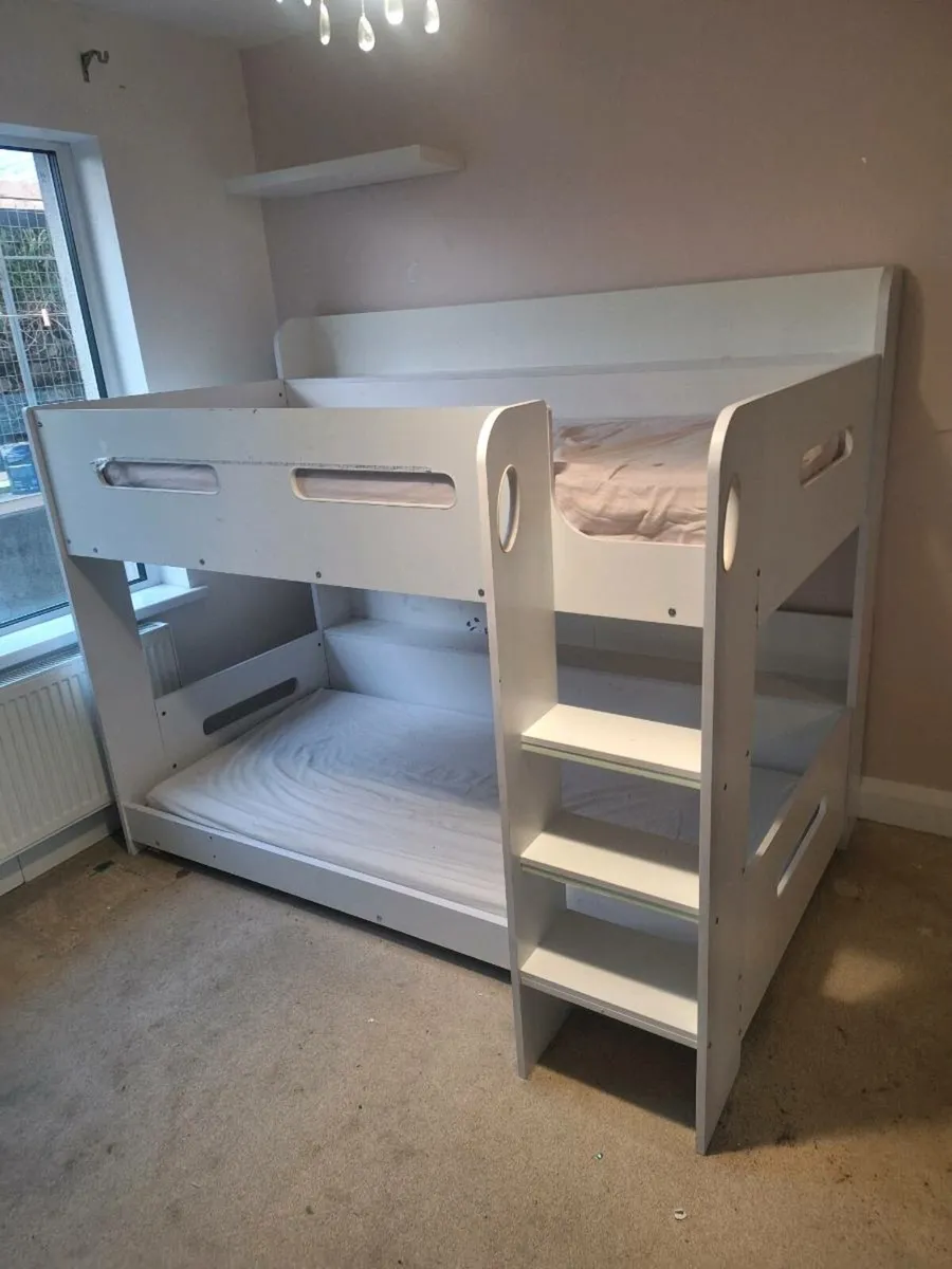 Bunk bed - Image 1