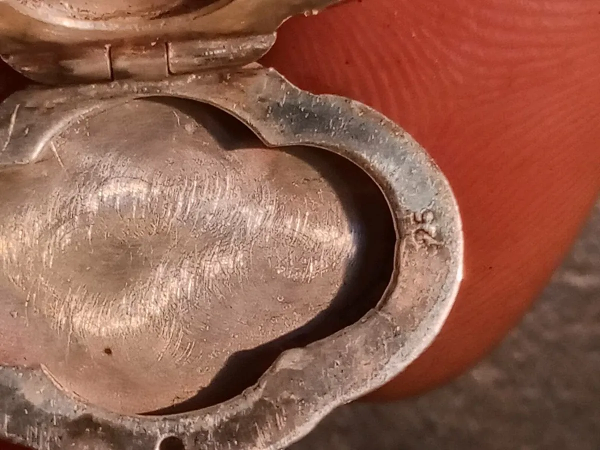 Silver locket , very ornate. - Image 4
