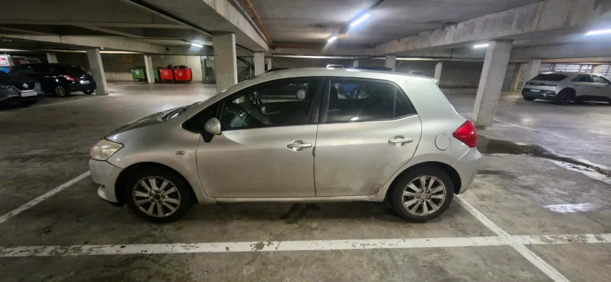 Toyota Auris - 2007 - 1.4L Petrol- 5 door - Image 1