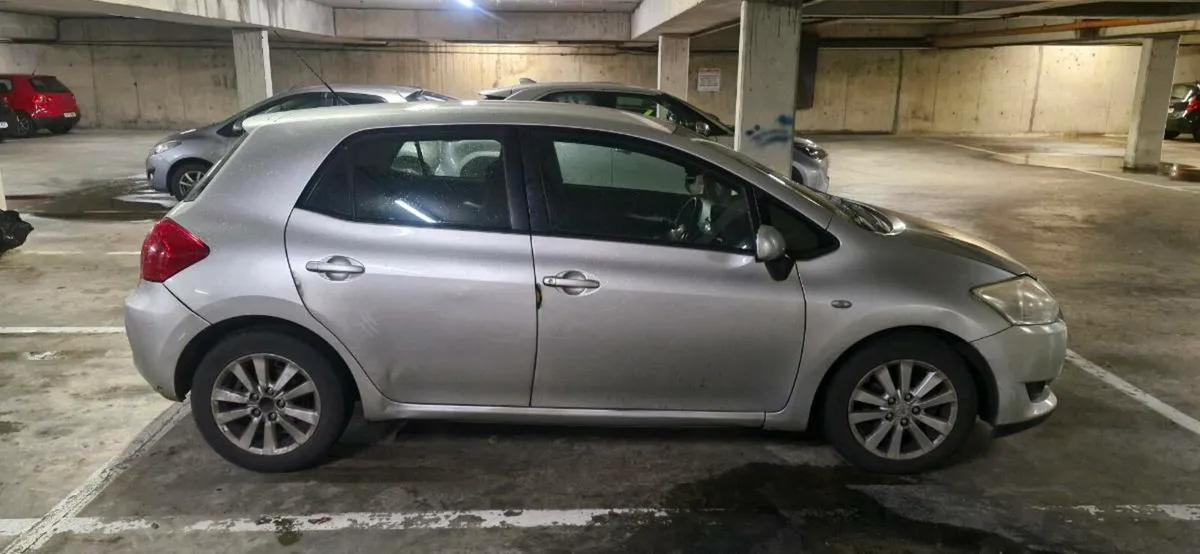 Toyota Auris - 2007 - 1.4L Petrol- 5 door - Image 3