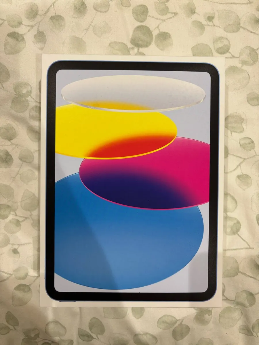 iPad 10th Generation - Image 3