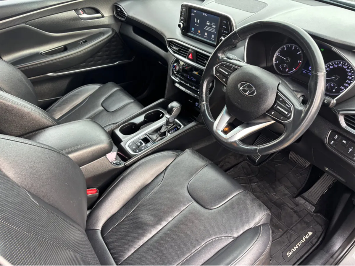 Hyundai Santa Fe 4WD EXECUTIVE PLUS AU AUTO 5DR - Image 2