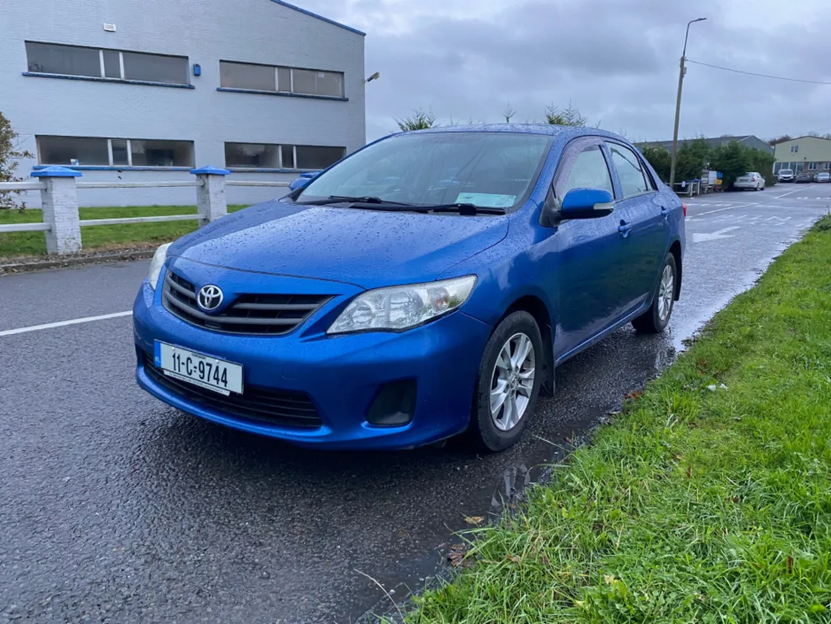 Toyota Corolla 1.4 D-4D TERRA MC 4DR - Image 3