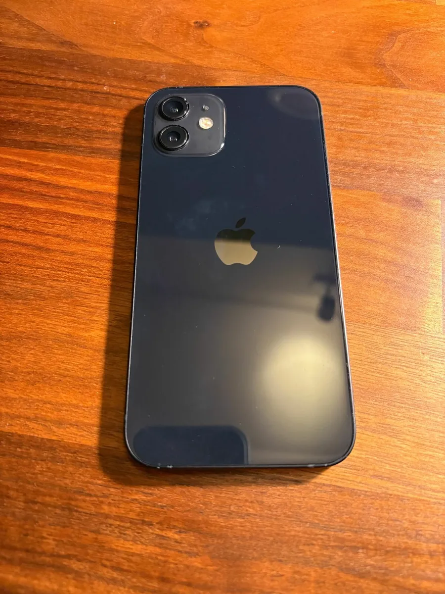iPhone 12 - Image 3