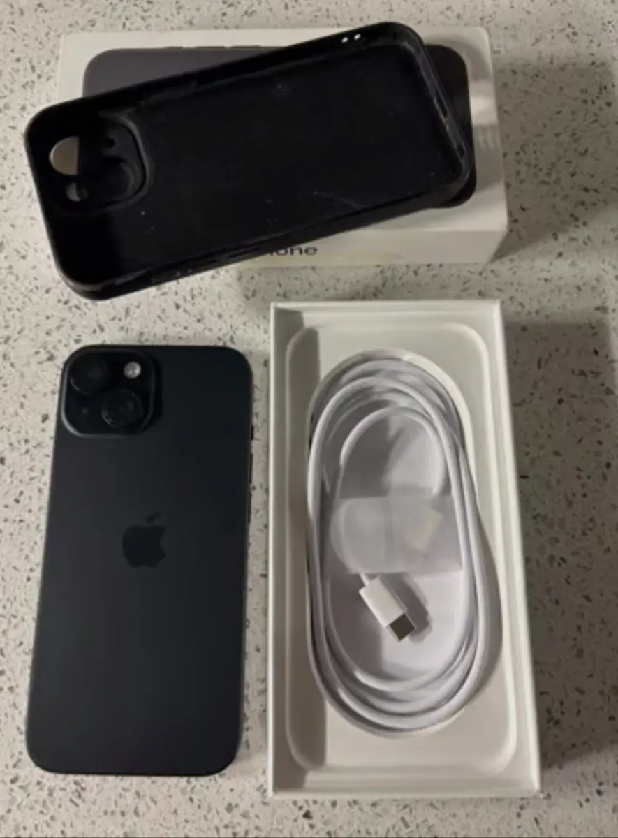 iPhone 15 - Image 1