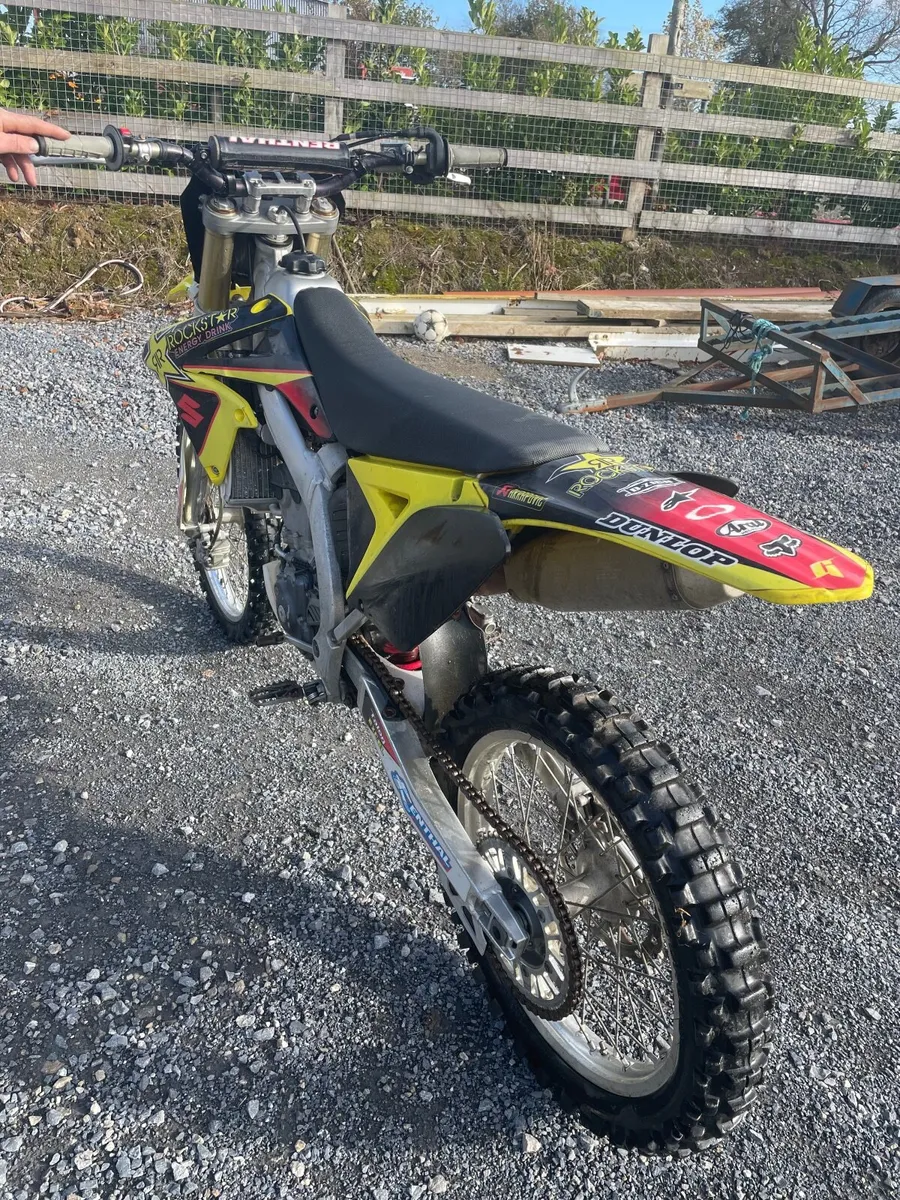 Suzuki RMZ Dirt Bike - Image 2