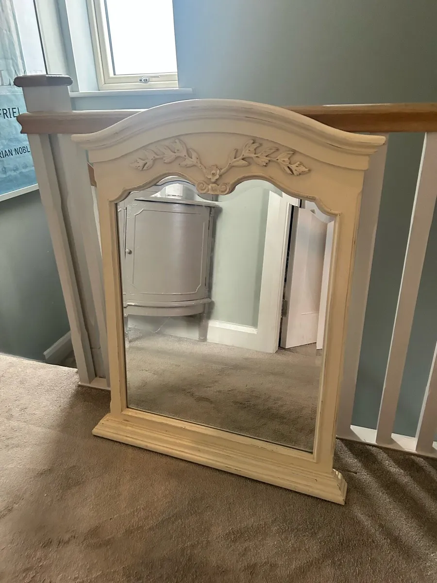 Large mirror - Image 1