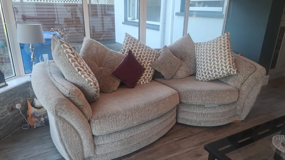 3-Seater Couch - Image 1