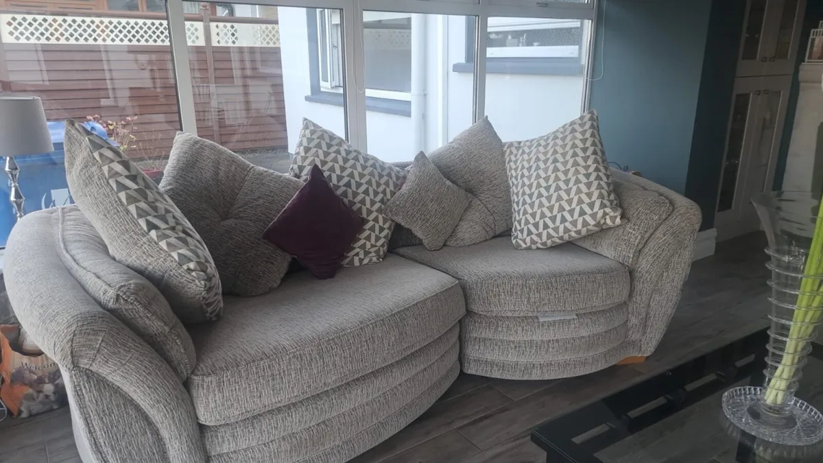 3-Seater Couch - Image 2