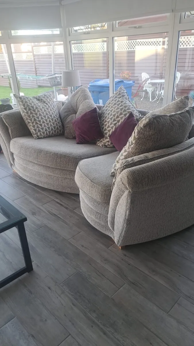 3-Seater Couch - Image 4