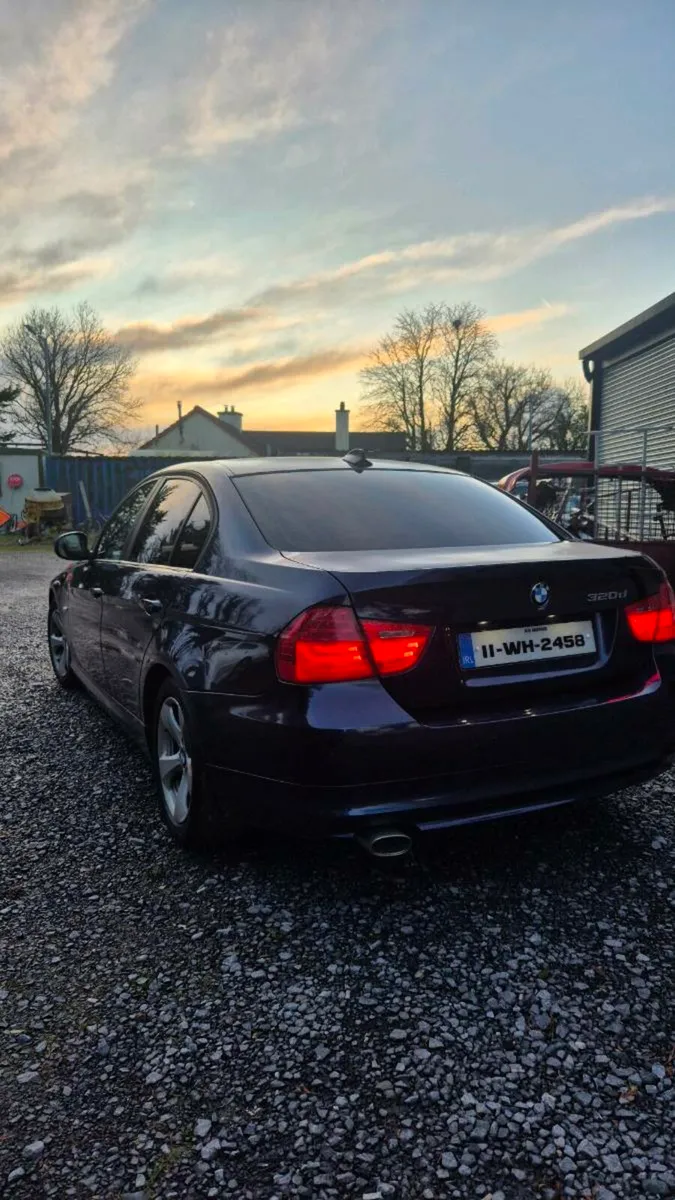 MINT 2011 BMW 320D NEW NCT&TAXED RARE COLOUR COMBO - Image 4