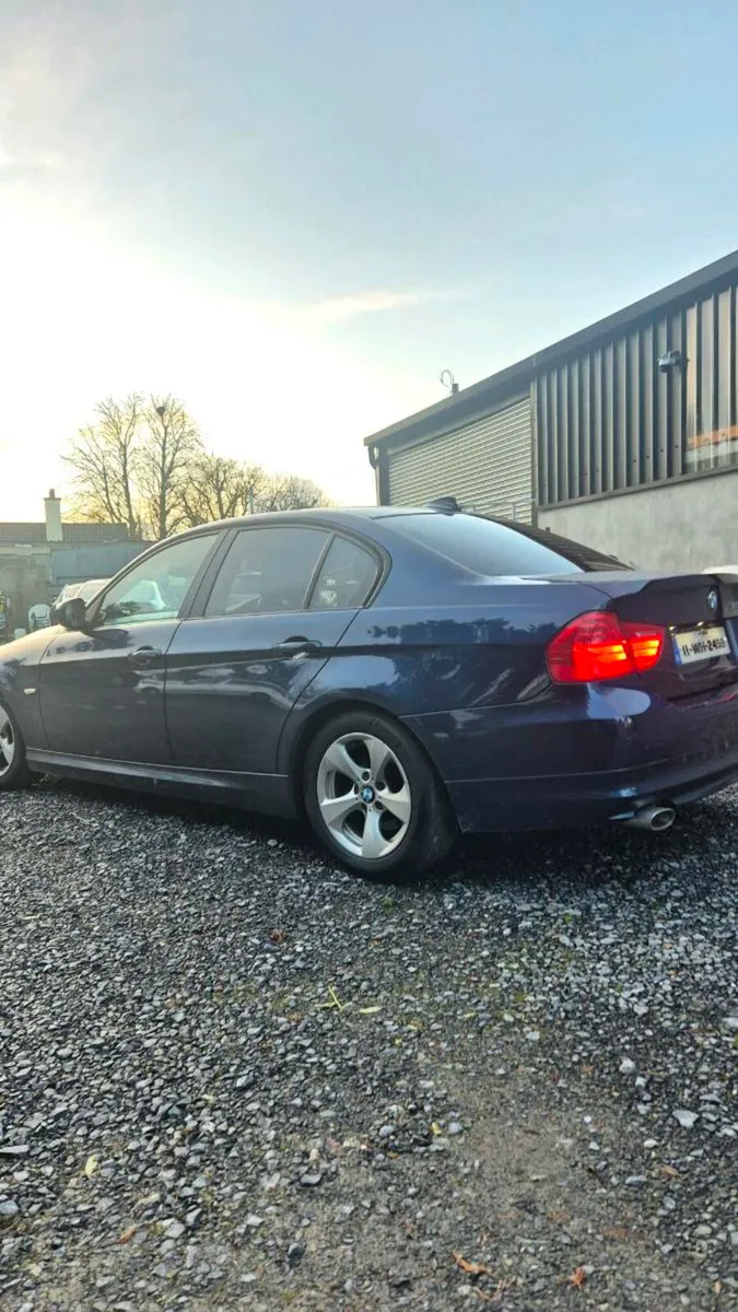 MINT 2011 BMW 320D NEW NCT&TAXED RARE COLOUR COMBO - Image 2